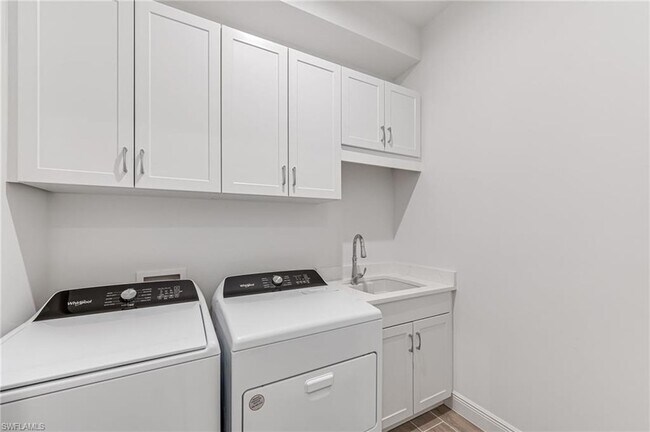 Building Photo - 8786 St Lucia Dr