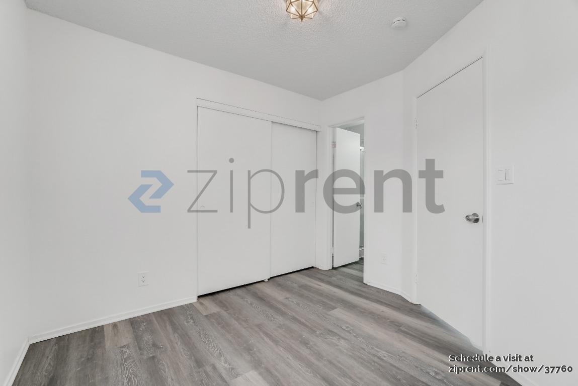 Building Photo - 10005 Dove Ridge Dr