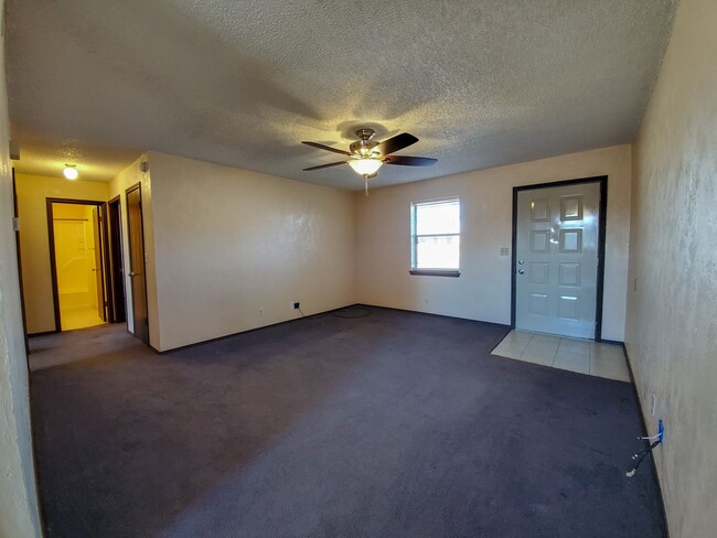 Building Photo - 3 Bed brick home in Tecumseh