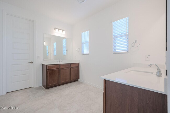 Building Photo - 7576 Bronco Trl