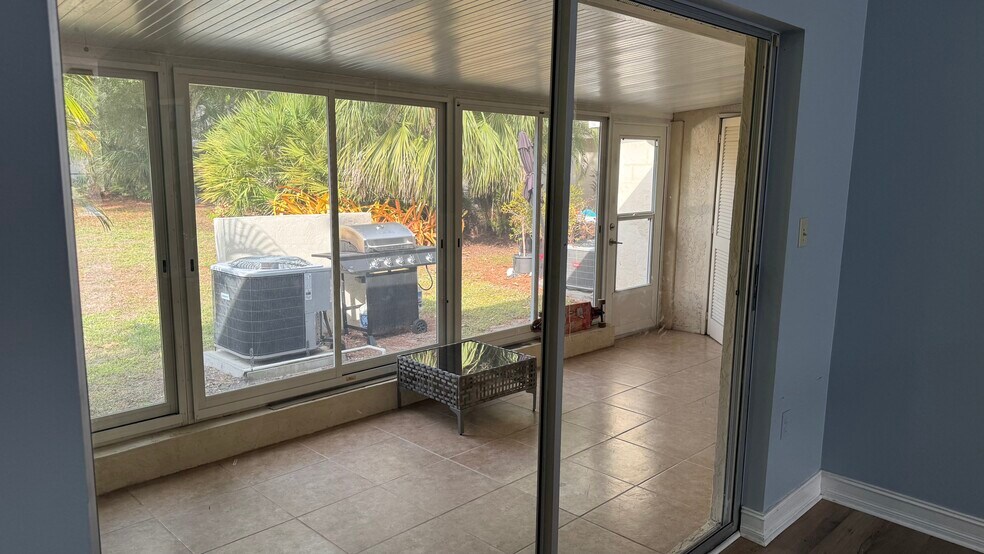 Building Photo - 746 N Jefferson Ave