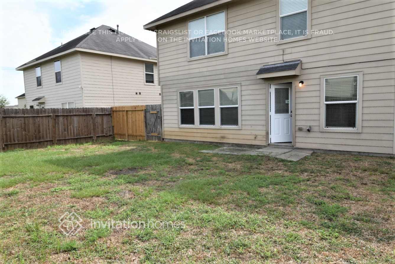 Building Photo - 2435 Gianna Way