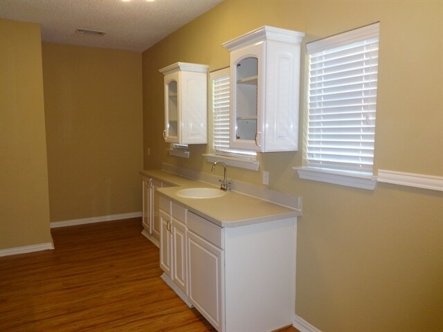 Building Photo - 717 Oteca Drive
