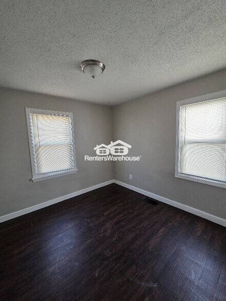 Building Photo - 415 Ames Pl