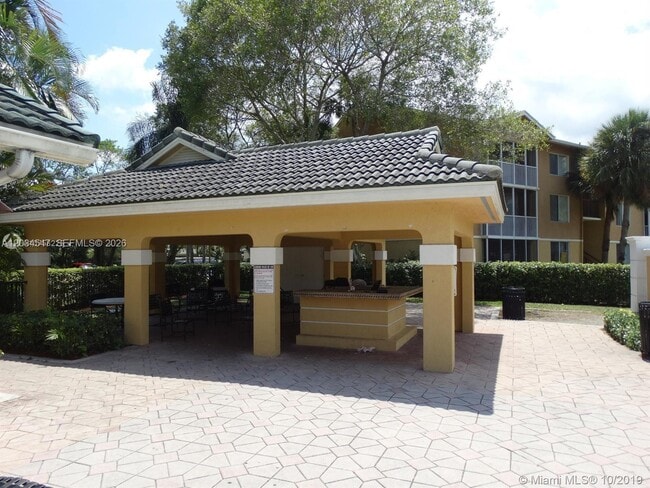 Building Photo - 4015 W McNab Rd