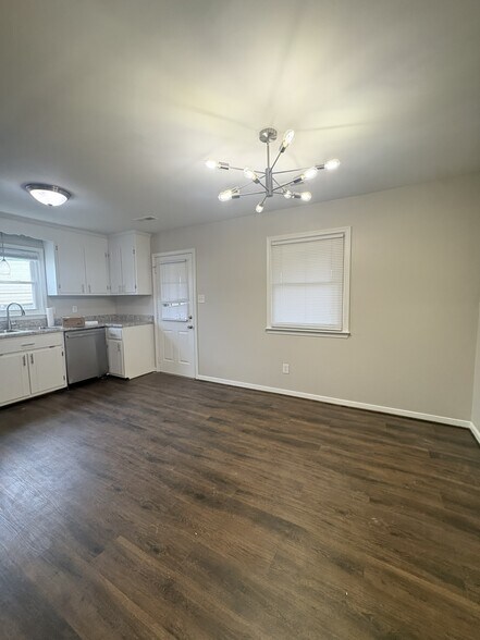 Building Photo - 3022 Fielding Rd