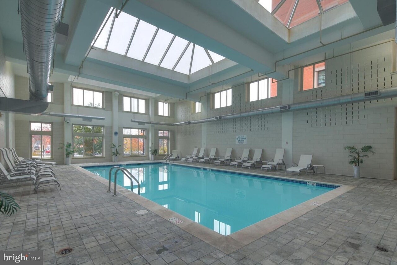 Pool - 1000 New Jersey Ave SE
