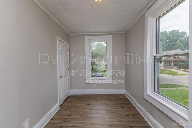 Building Photo - 4604 Glenshade Ave