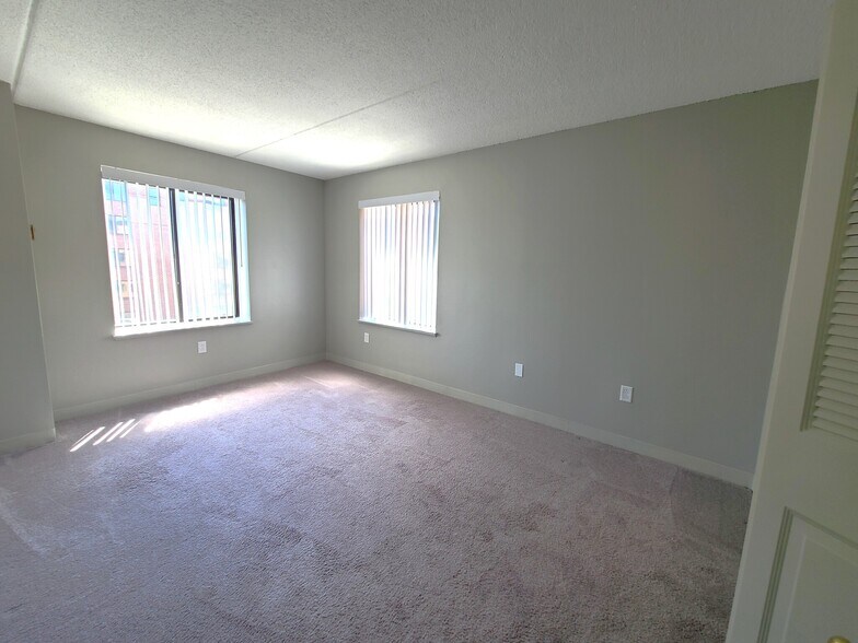 Building Photo - 7 Ocean View Dr