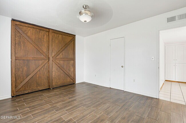 Building Photo - 10914 Pelhem Rd