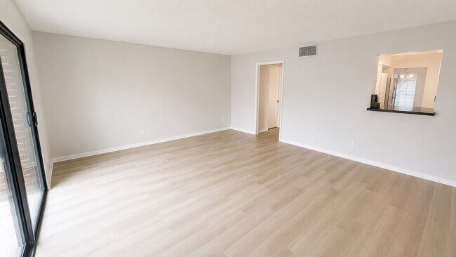 Building Photo - 11550 Chimney Rock Rd