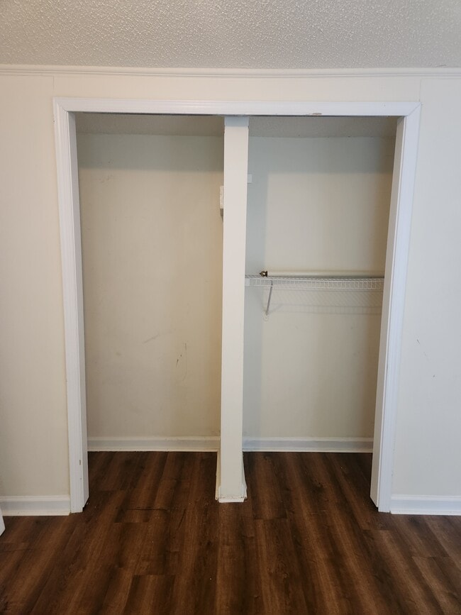 Building Photo - 121 Connector Rd