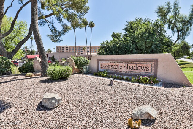Building Photo - 7920 E Camelback Rd
