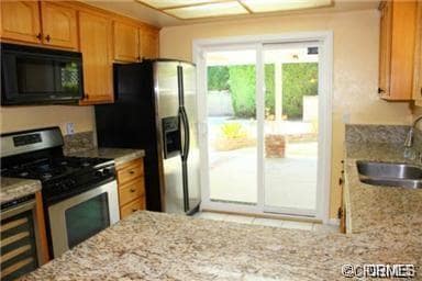 Building Photo - 20030 Blythe St