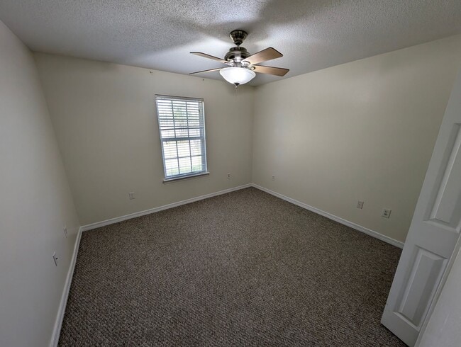 Building Photo - Updated 4-Bedroom Home on a Quiet Street — 1,695 sq ft, Large Garage — Now Accepting Applications