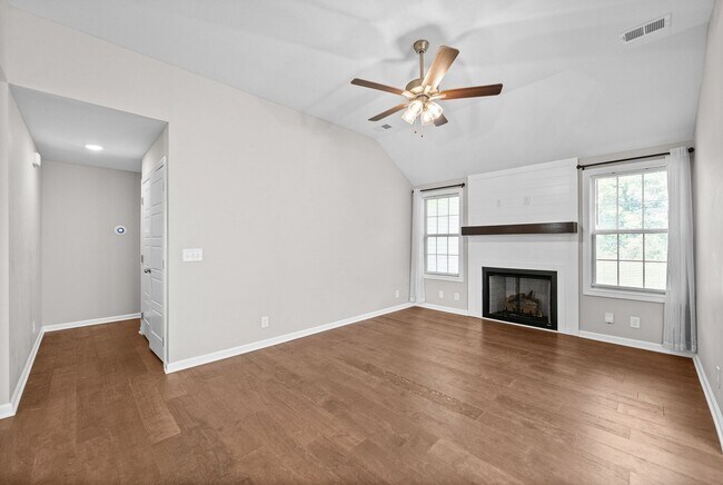 Building Photo - 1493 Fredrick Dr