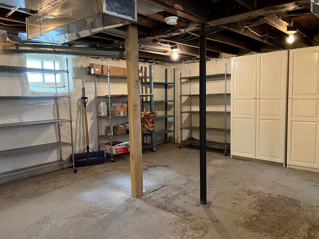 Building Photo - 310 2nd St