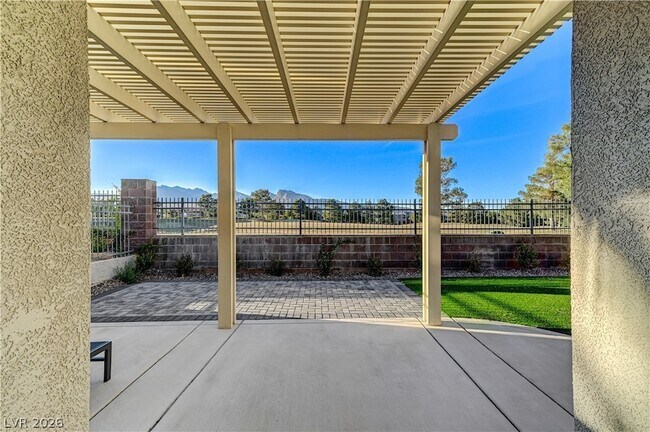 Building Photo - 1317 Fox Acres Dr