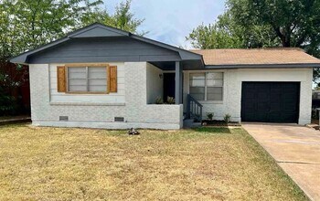 Building Photo - 2328 NW 46th- AVAILABLE NOW!