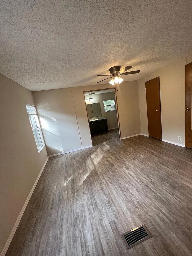 Building Photo - 4080 Raven St