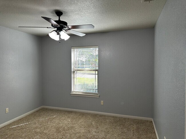 Building Photo - 10412 Whitney Trace Dr