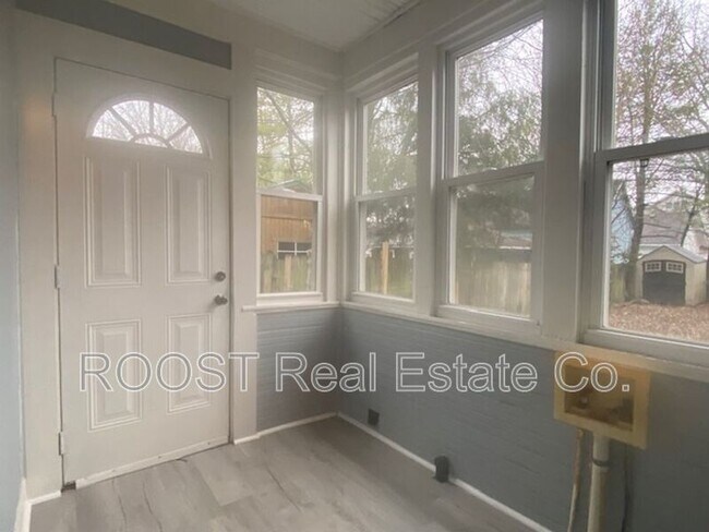 Building Photo - 105 Rockwood Ave