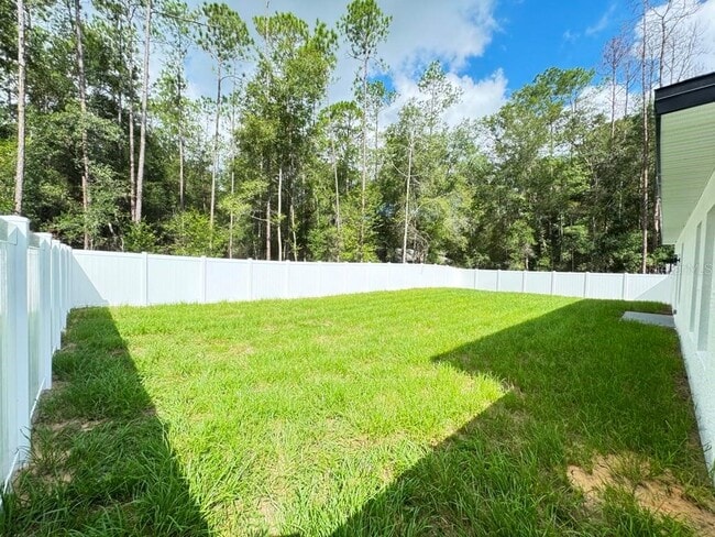Building Photo - 10290 N Biscayne Dr