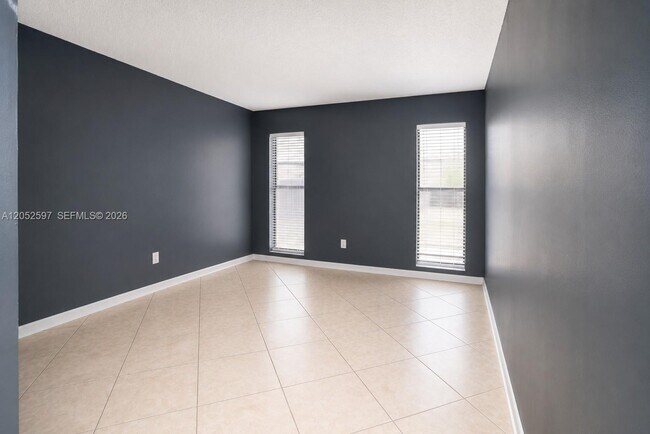Building Photo - 4848 NW 24th Ct