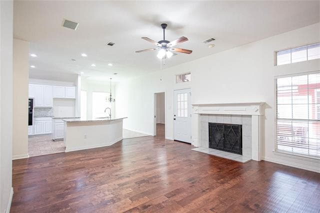 Building Photo - 1029 Janus Dr