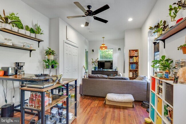 Building Photo - 618 N 40th St