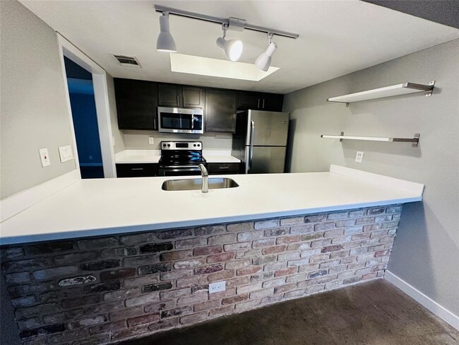 Building Photo - 3424 Willowrun Dr