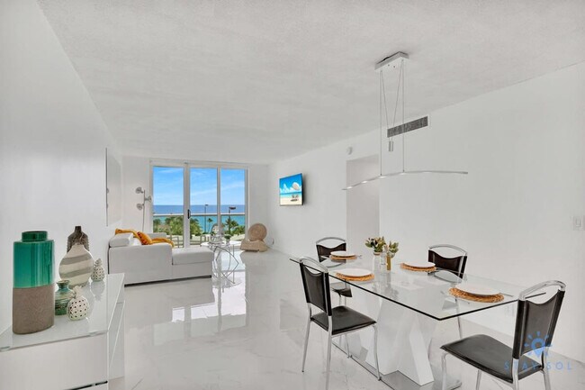 Building Photo - 3901 S Ocean Dr