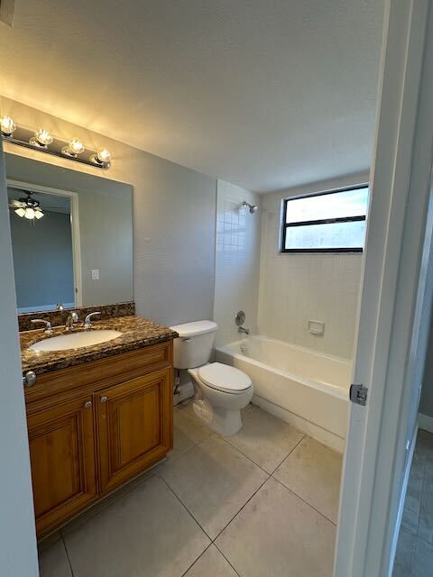 Building Photo - 1540 Lake Crystal Dr