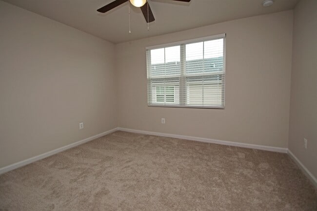 Building Photo - 3325 Marble Lp