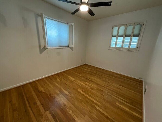 Building Photo - 4 Bedroom 2 Bath 2 Car Garage Home- Dog Friendly and RV parking.