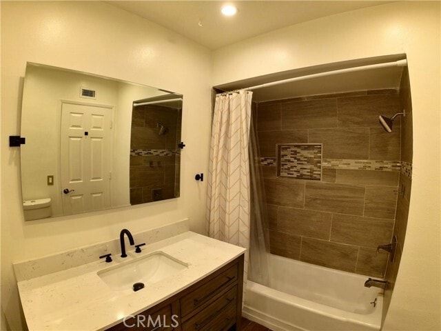 Building Photo - 1228 E Greenview Dr