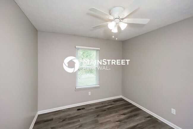 Building Photo - 3 Bedroom Pet-Friendly Home in Louisville,...