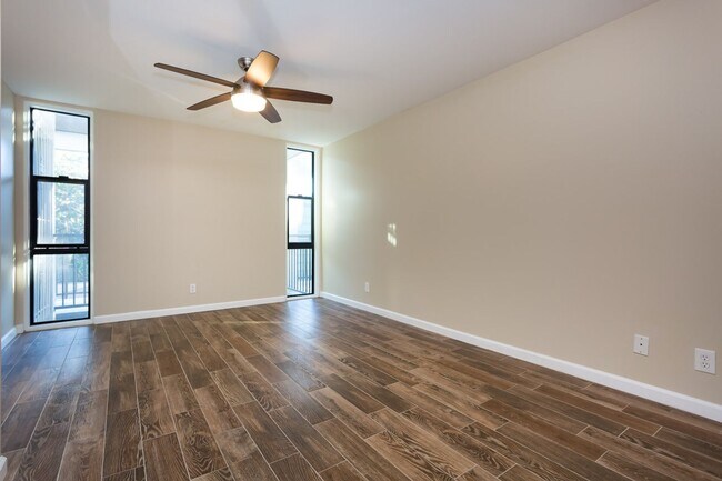 Building Photo - Stunning Bay View Condo in Bankers Hill