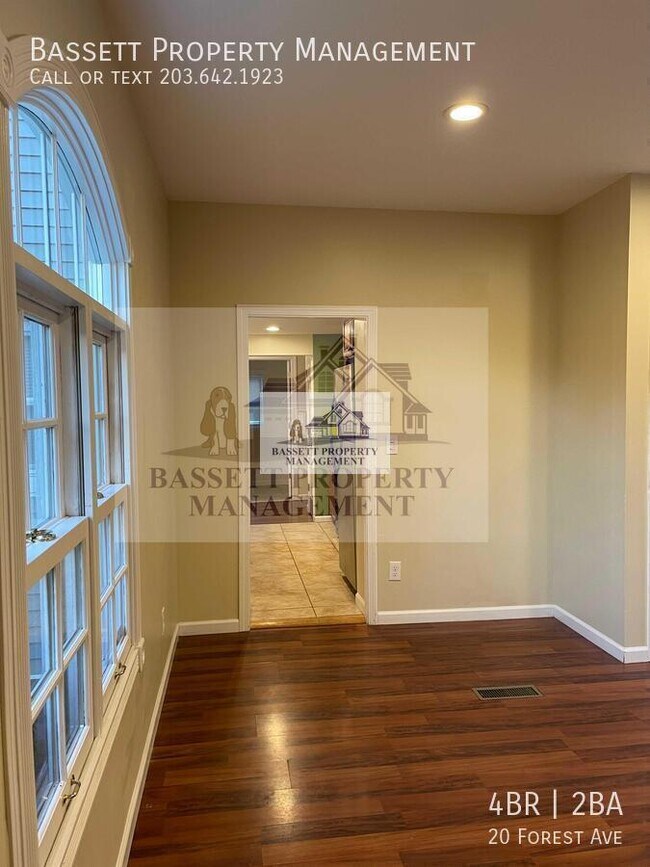 Building Photo - 20 Forest Ave