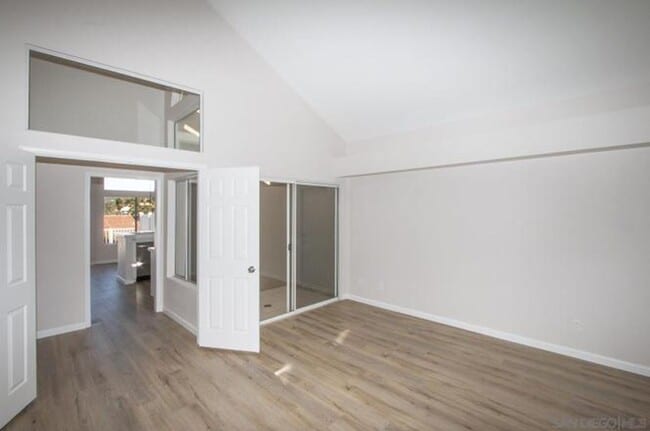 Building Photo - Sun-Filled 2 bedroom 2 bathroom Rancho Bernardo Home with Private Patio!