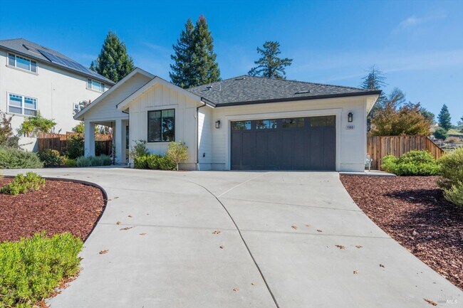 Building Photo - 1980 Bent Tree Pl