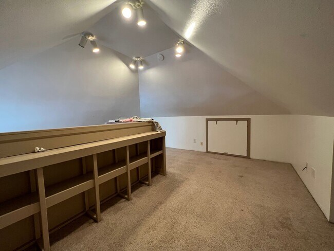 Building Photo - Corner-Lot Bungalow Close to Old Town Fort Collins!