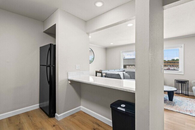 Building Photo - 2309 Cherry Hills Dr