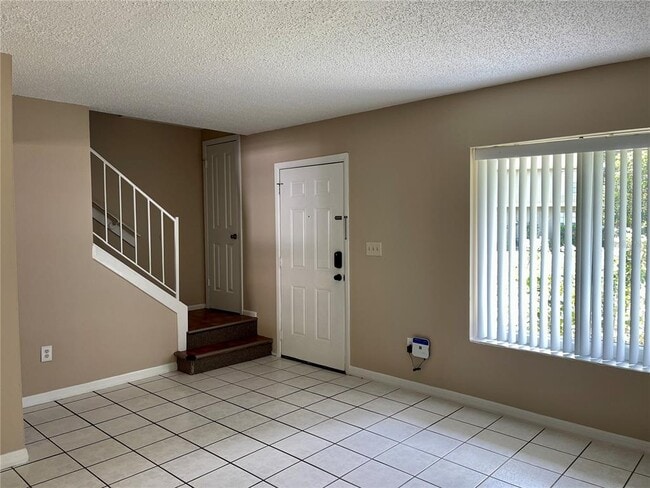 Building Photo - 6902 San Mateo Ct