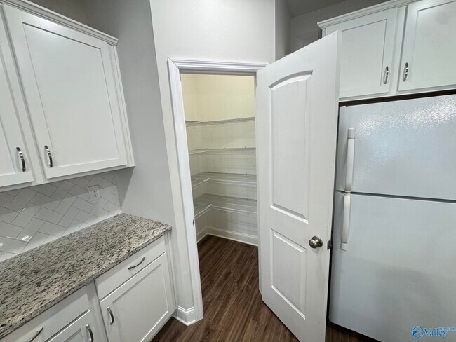 Building Photo - 151 Williams Pointe Boulevard SW