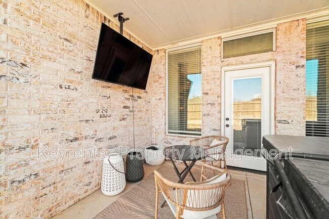 Building Photo - 2805 Crystal Creek Dr