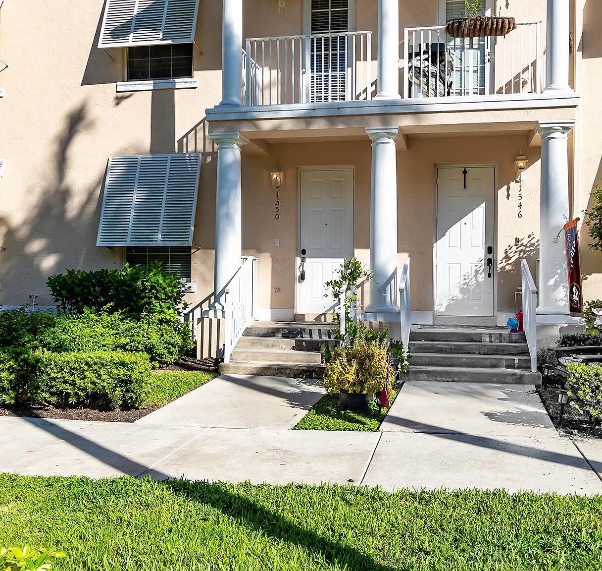 Building Photo - 1550 Limetree Bay Ave