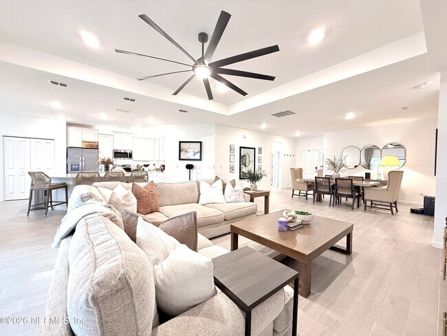 Building Photo - 9797 Giada Dr