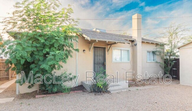 Primary Photo - 2032 W Adams St