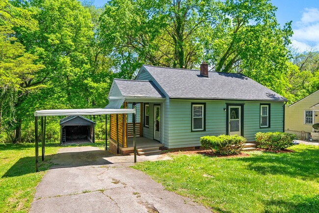 Primary Photo - 2 Bedroom Home For Rent Near Madison Street!